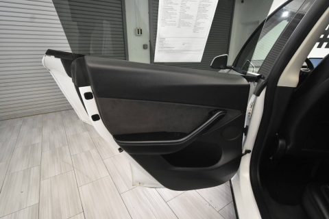 2022 Tesla Model Y Long Range AWD 4dr Crossover