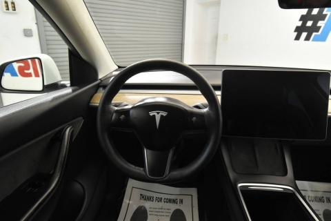 2022 Tesla Model Y Long Range AWD 4dr Crossover