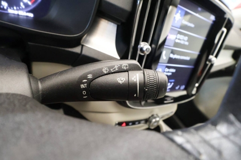 2019 Volvo XC40 T4 Momentum 4dr SUV