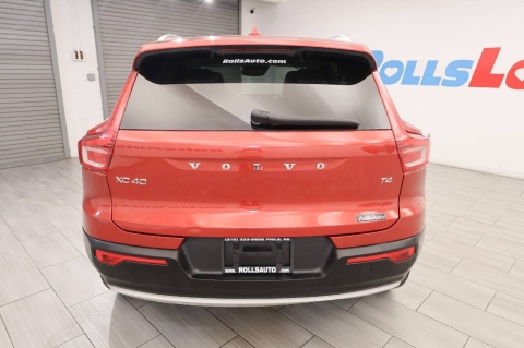 2019 Volvo XC40 T4 Momentum 4dr SUV