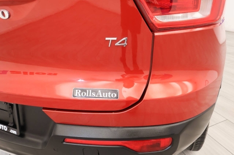 2019 Volvo XC40 T4 Momentum 4dr SUV