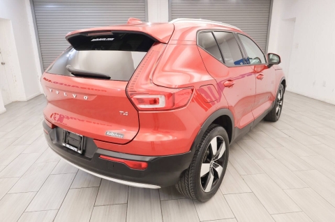 2019 Volvo XC40 T4 Momentum 4dr SUV