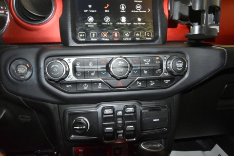 2018 Jeep Wrangler Unlimited Rubicon 4x4 4dr SUV (midyear release)