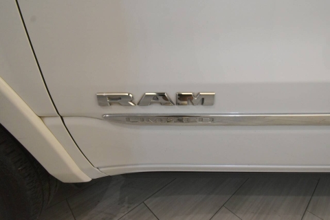 2019 RAM 1500 Limited 4x4 4dr Crew Cab 5.6 ft. SB Pickup