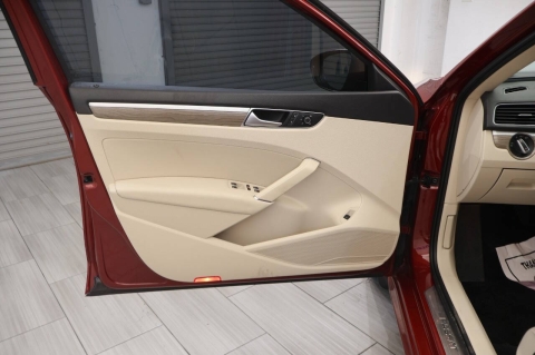 2016 Volkswagen Passat 1.8T SEL 4dr Sedan PZEV