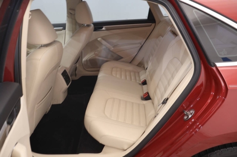 2016 Volkswagen Passat 1.8T SEL 4dr Sedan PZEV