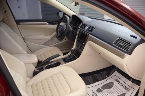 2016 Volkswagen Passat 1.8T SEL 4dr Sedan PZEV