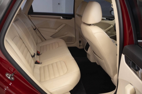 2016 Volkswagen Passat 1.8T SEL 4dr Sedan PZEV