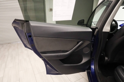 2022 Tesla Model Y Long Range AWD 4dr Crossover