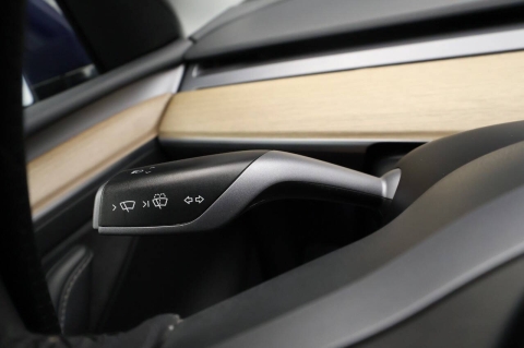 2022 Tesla Model Y Long Range AWD 4dr Crossover