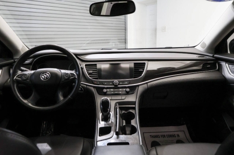 2017 Buick LaCrosse Essence 4dr Sedan