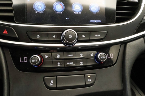 2017 Buick LaCrosse Essence 4dr Sedan