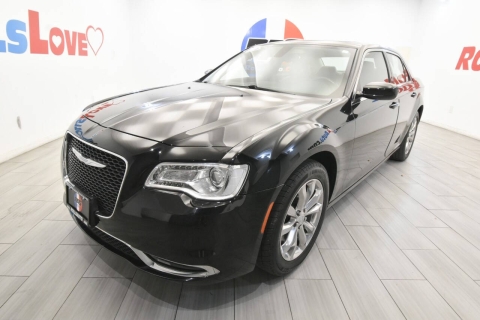 2018 Chrysler 300 Touring AWD 4dr Sedan