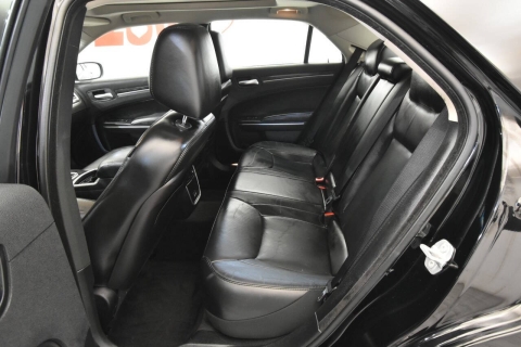 2018 Chrysler 300 Touring AWD 4dr Sedan