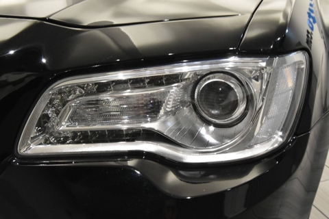 2018 Chrysler 300 Touring AWD 4dr Sedan