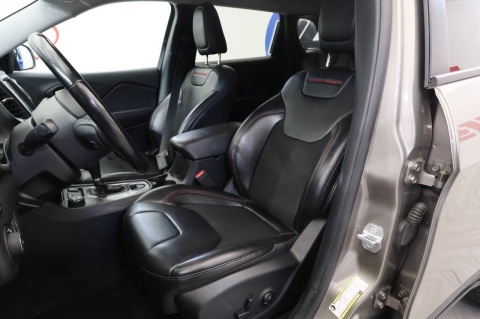 2020 Jeep Cherokee Trailhawk 4x4 4dr SUV