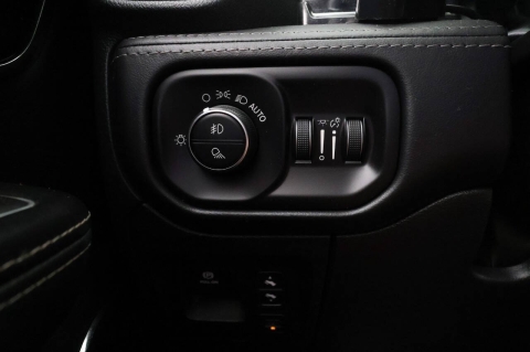 2022 RAM 1500 Limited 4x4 4dr Crew Cab 5.6 ft. SB Pickup