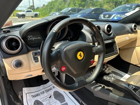 2014 Ferrari California Base 2dr Convertible