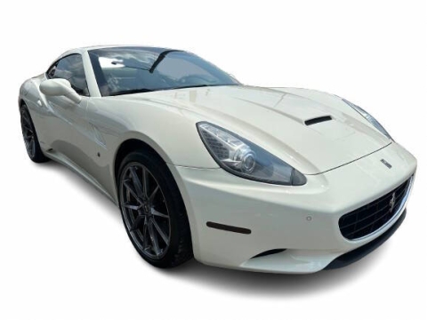2014 Ferrari California Base 2dr Convertible