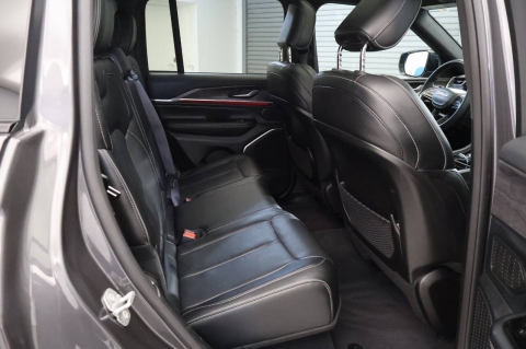 2023 Jeep Grand Cherokee Overland 4x4 4dr SUV