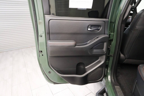 2023 Nissan Frontier PRO 4X 4x4 4dr Crew Cab 5 ft. SB