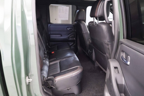 2023 Nissan Frontier PRO 4X 4x4 4dr Crew Cab 5 ft. SB