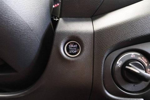 2023 Nissan Frontier PRO 4X 4x4 4dr Crew Cab 5 ft. SB
