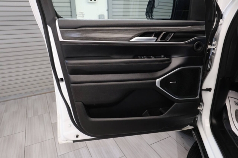 2024 Jeep Wagoneer L Series II 4x4 4dr SUV