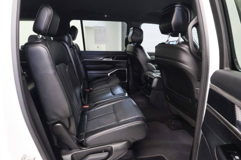 2024 Jeep Wagoneer L Series II 4x4 4dr SUV