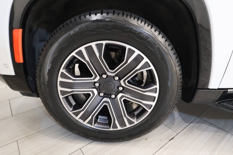 2024 Jeep Wagoneer L Series II 4x4 4dr SUV