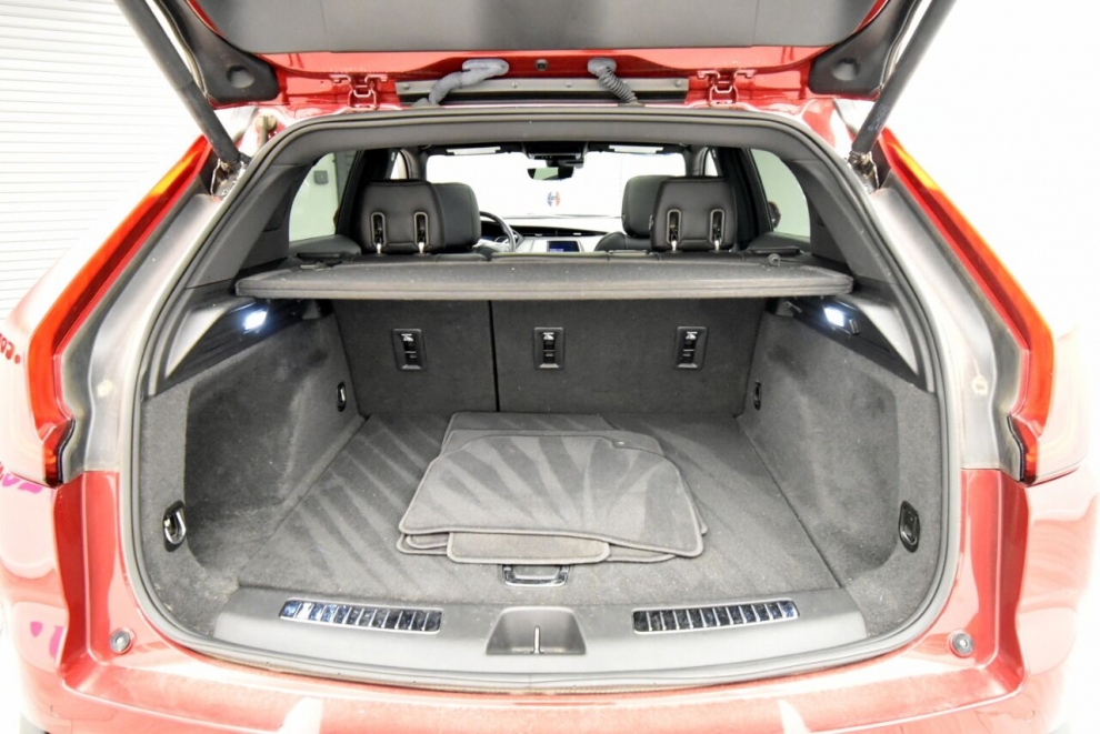 2019 Cadillac XT4 Premium Luxury 4x4 4dr Crossover, Red, Mileage: 83,883 - photo 46