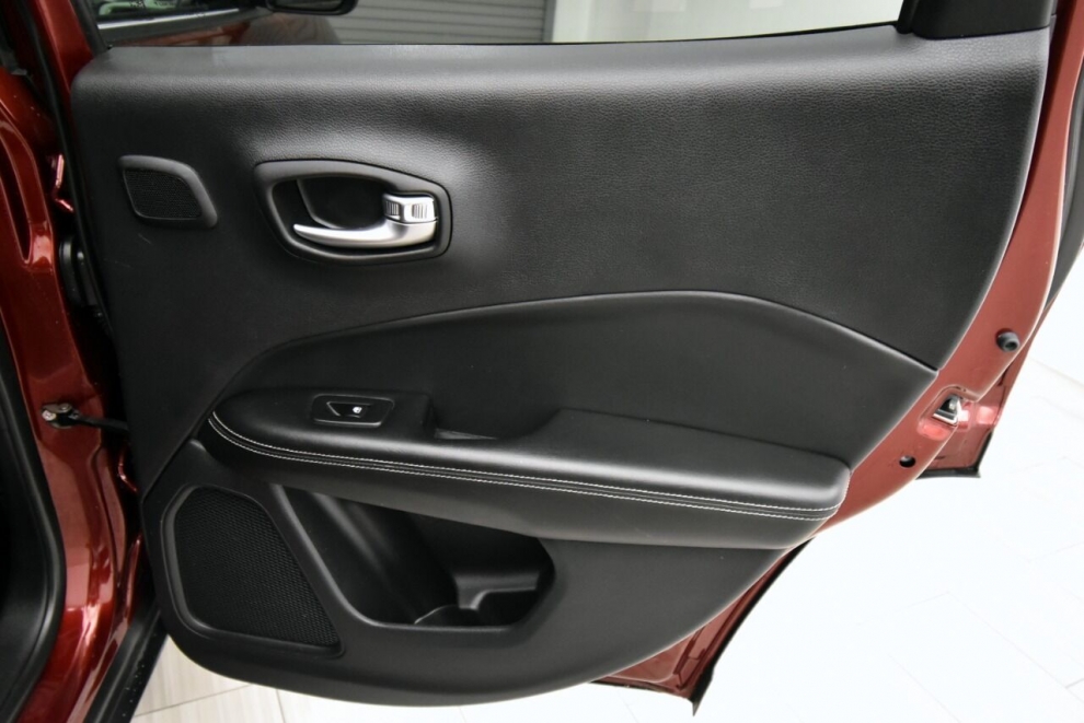 2021 Jeep Compass 80th Anniversary Edition 4x4 4dr SUV, Red, Mileage: 62,306 - photo 24