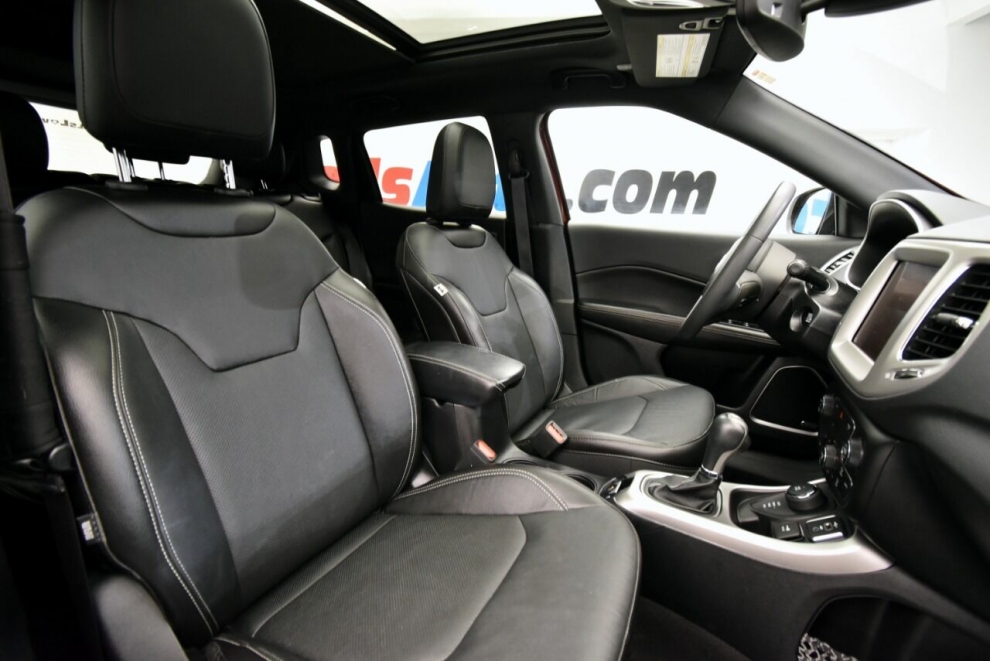 2021 Jeep Compass 80th Anniversary Edition 4x4 4dr SUV, Red, Mileage: 62,306 - photo 25