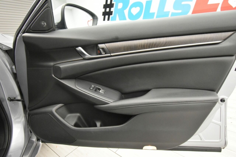 2020 Honda Accord Touring 4dr Sedan, Silver, Mileage: 86,547 - photo 20