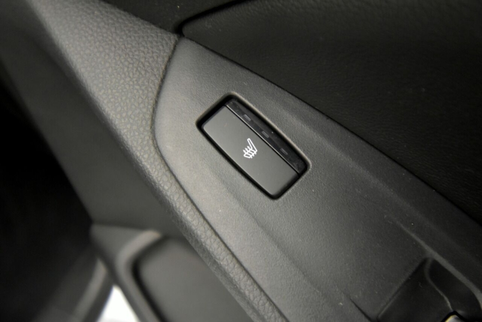 2020 Honda Accord Touring 4dr Sedan, Silver, Mileage: 86,547 - photo 24