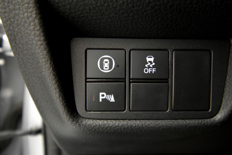 2020 Honda Accord Touring 4dr Sedan, Silver, Mileage: 86,547 - photo 30