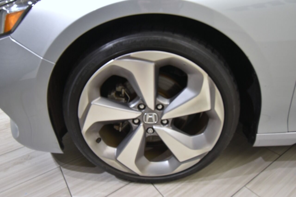 2020 Honda Accord Touring 4dr Sedan, Silver, Mileage: 86,547 - photo 10