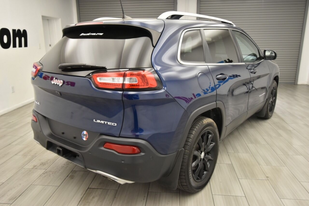 2018 Jeep Cherokee Limited 4x4 4dr SUV, Blue, Mileage: 46,409 - photo 4