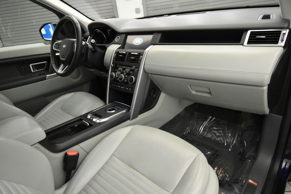 2019 Land Rover Discovery Sport HSE Luxury AWD 4dr SUV, Blue, Mileage: 28,012 - photo 18