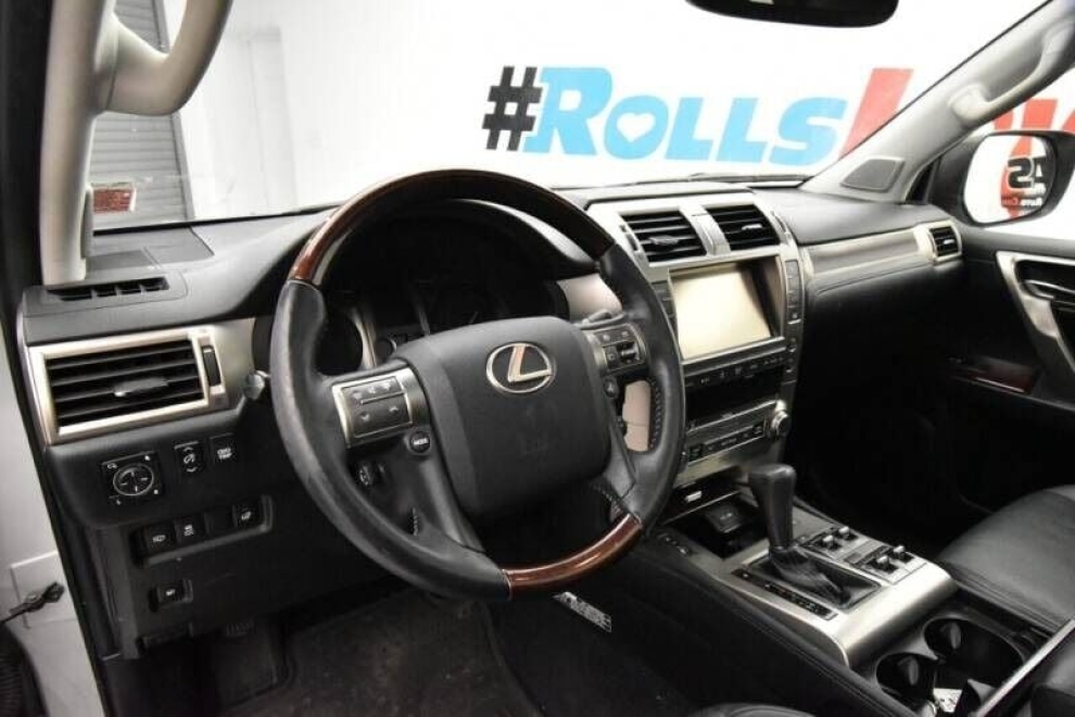 2015 Lexus GX 460 Luxury AWD 4dr SUV, Silver, Mileage: 84,131 - photo 12