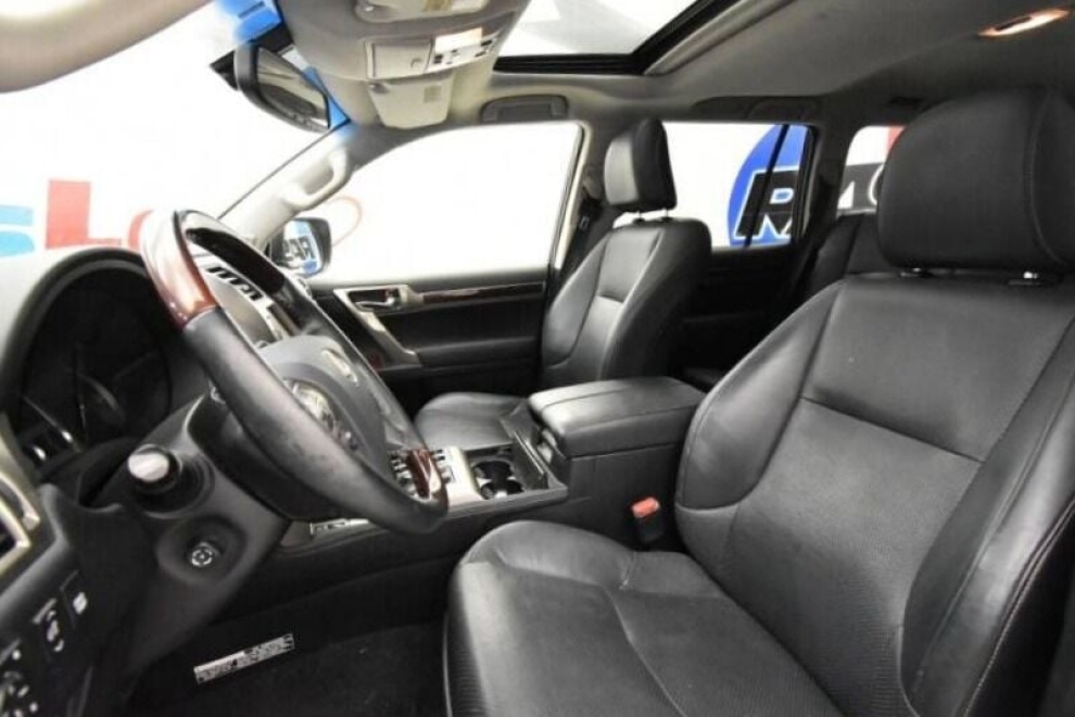 2015 Lexus GX 460 Luxury AWD 4dr SUV, Silver, Mileage: 84,131 - photo 13