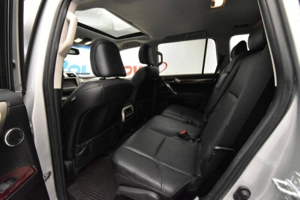 2015 Lexus GX 460 Luxury AWD 4dr SUV, Silver, Mileage: 84,131 - photo 15