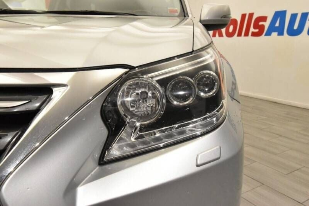 2015 Lexus GX 460 Luxury AWD 4dr SUV, Silver, Mileage: 84,131 - photo 9