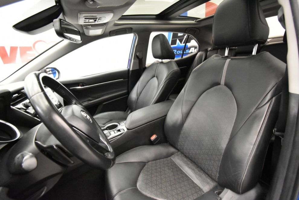 2019 Toyota Camry XSE 4dr Sedan, Blue, Mileage: 67,713 - photo 13