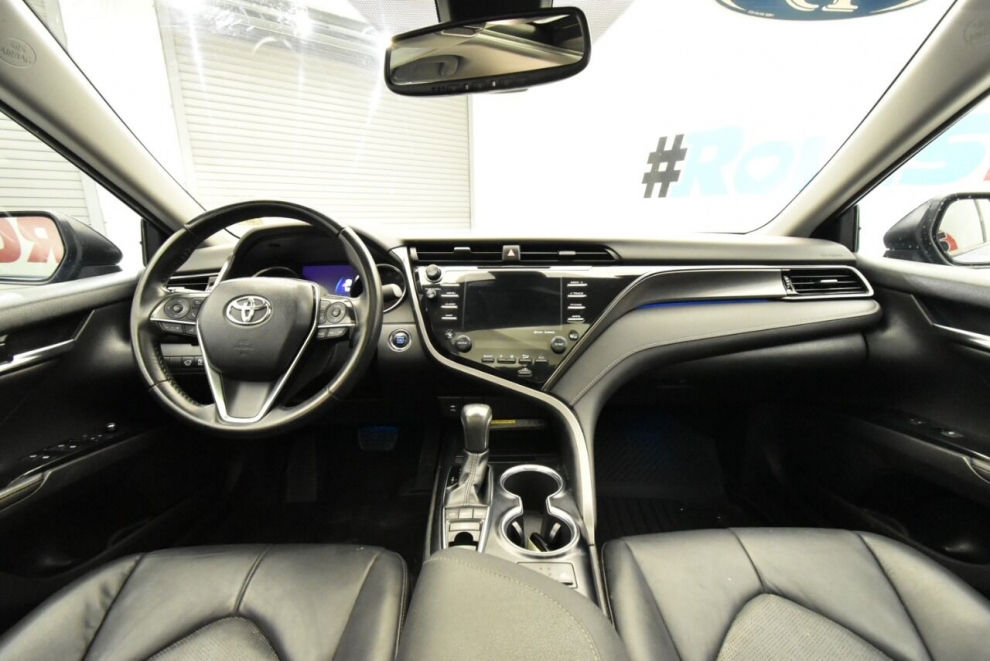 2019 Toyota Camry XSE 4dr Sedan, Blue, Mileage: 67,713 - photo 20