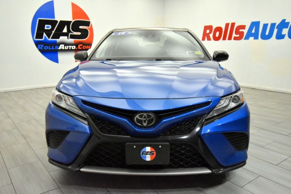 2019 Toyota Camry XSE 4dr Sedan, Blue, Mileage: 67,713 - photo 8