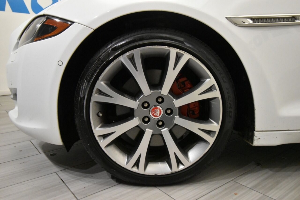 2019 Jaguar XJL Portfolio AWD 4dr Sedan, White, Mileage: 75,491 - photo 10