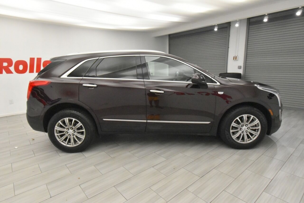 2018 Cadillac XT5 Luxury 4x4 4dr SUV, Purple, Mileage: 43,810 - photo 6