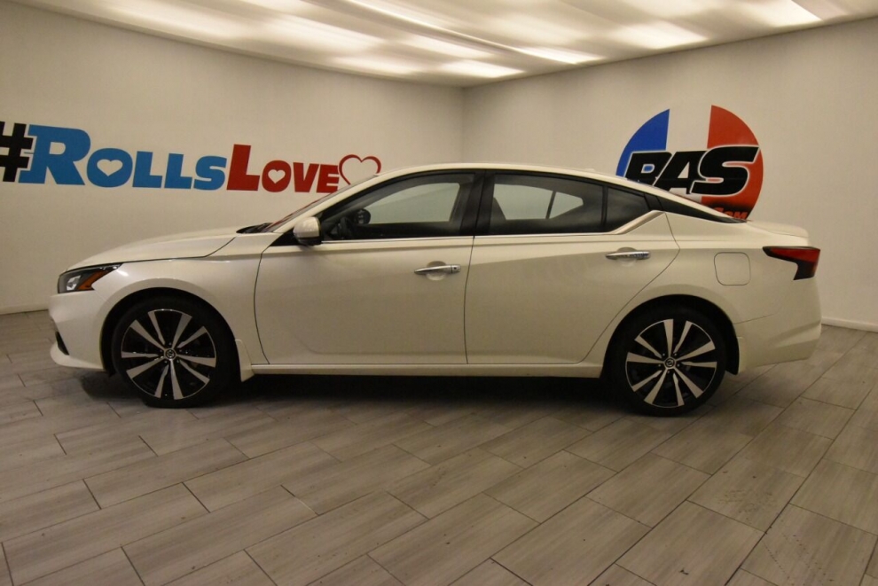 2020 Nissan Altima 2.5 Platinum AWD 4dr Sedan, White, Mileage: 34,866 - photo 1