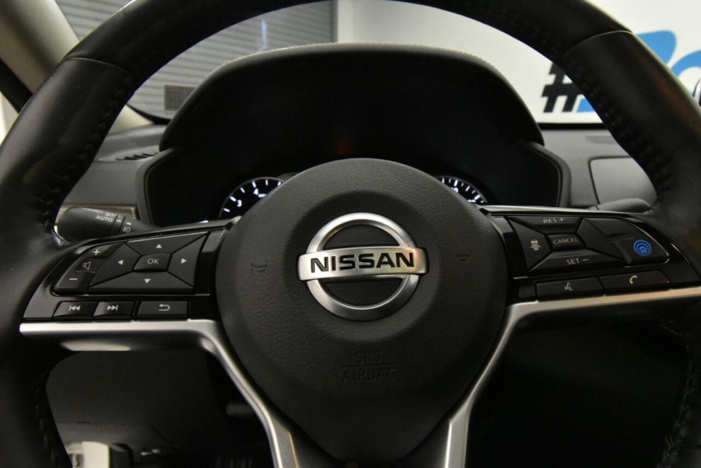 2020 Nissan Altima 2.5 Platinum AWD 4dr Sedan, White, Mileage: 34,866 - photo 15